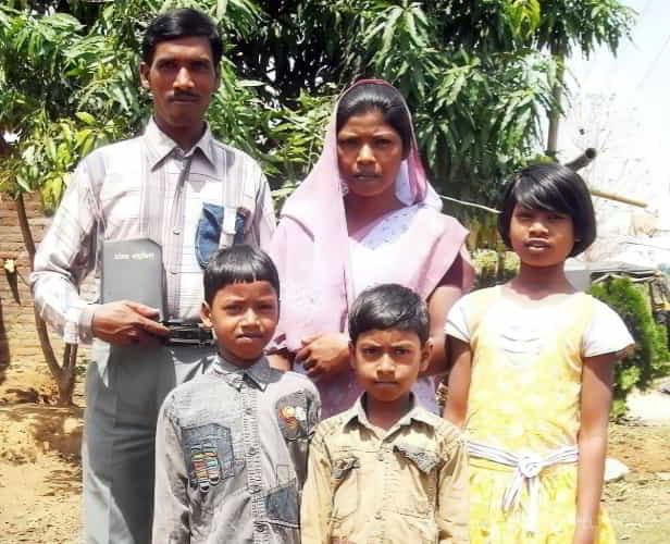 Christian Missionary Stories - GFA World Pastor Salm reaching Balab and his family with hope