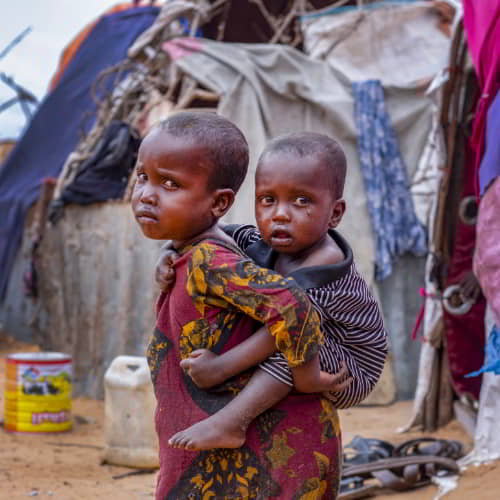 Children from Somalia living in poverty