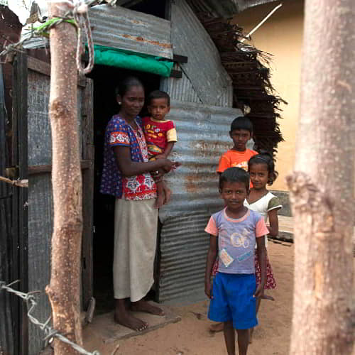 Family in poverty in Sri Lanka
