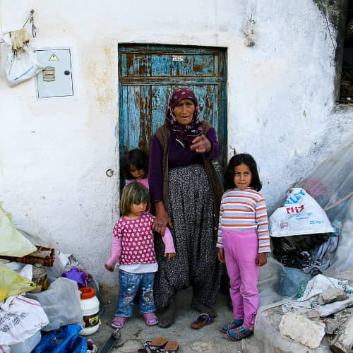 Family from Turkey in generational poverty